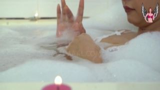 Ridhima Tiwari Hot Bath Tub and Erotic Dance Hindi Short Film