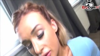 Blondine mit dicken deutschen Titten kriegt Cumshots