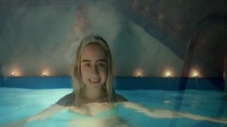 !MollyKelt - Sex Date With a Beauty in the Pool