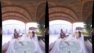 ZexyVR - Amelia B & Jane - Hot Tub Beauties